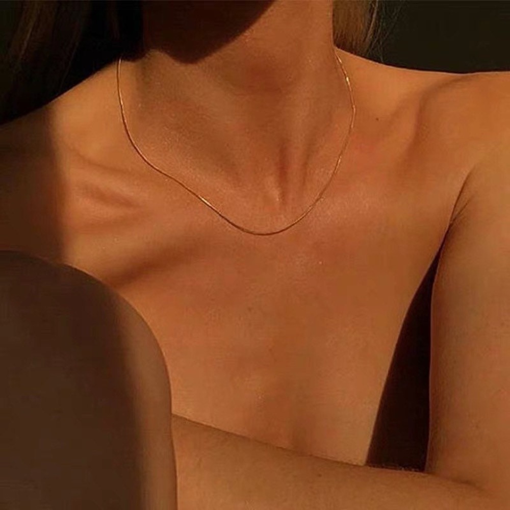 🔥HOT🔥18K Gold Snake Chain 1mm Herringbone Necklace